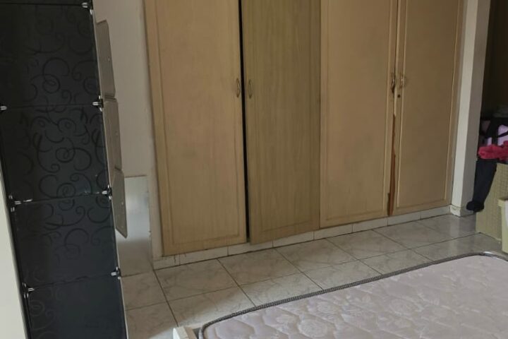 5/6 photos